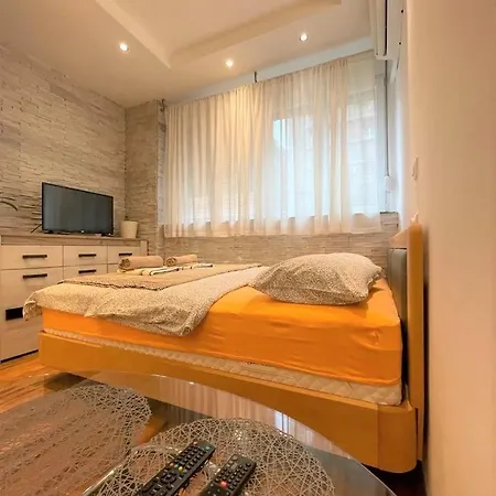 Welcome To Our Easygoing Apartment *